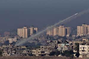 20121115_gaza_hamas_rockets300